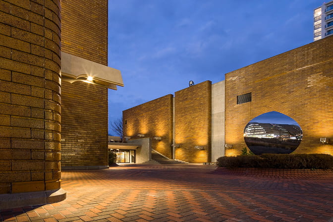 リニューアルオープンした埼玉会館の写真